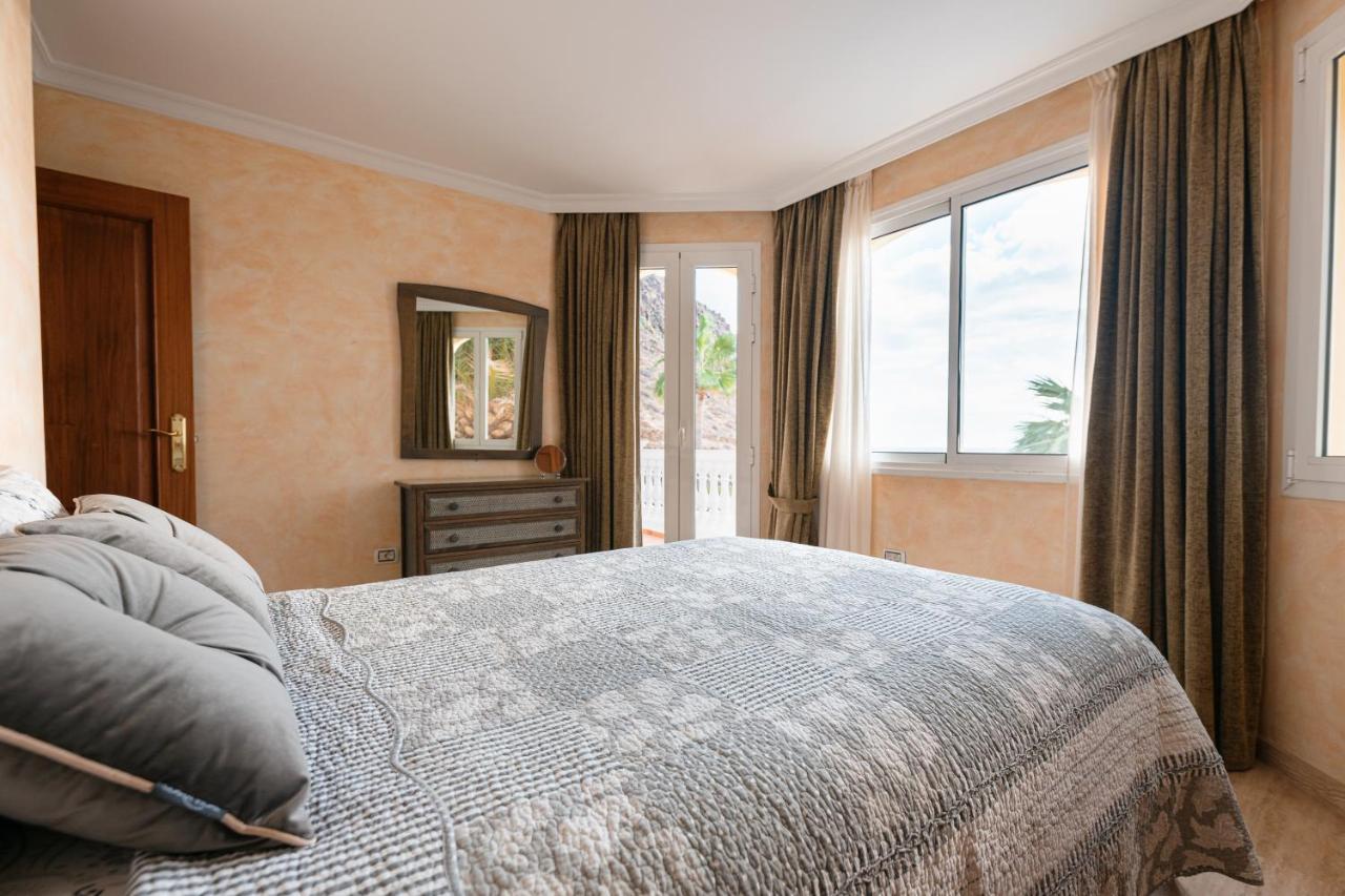 Villa Faya On The First Ocean Line With New Heated Pool Los Cristianos  Bagian luar foto